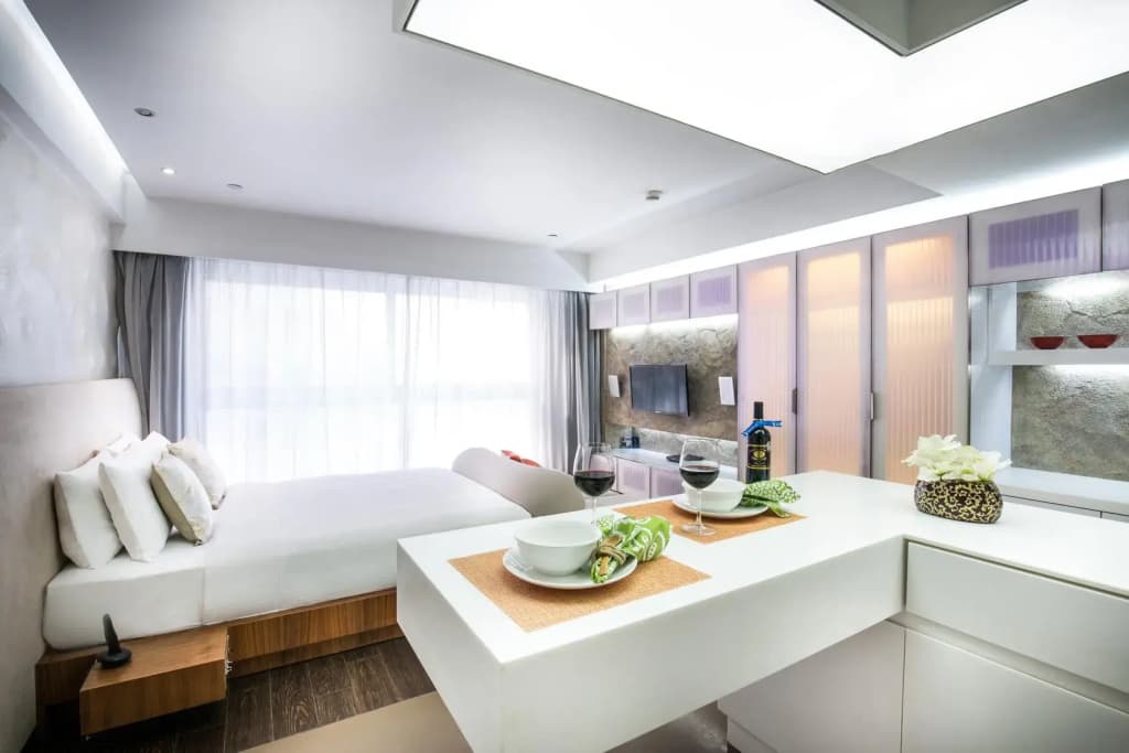 V Wanchai - photo 2