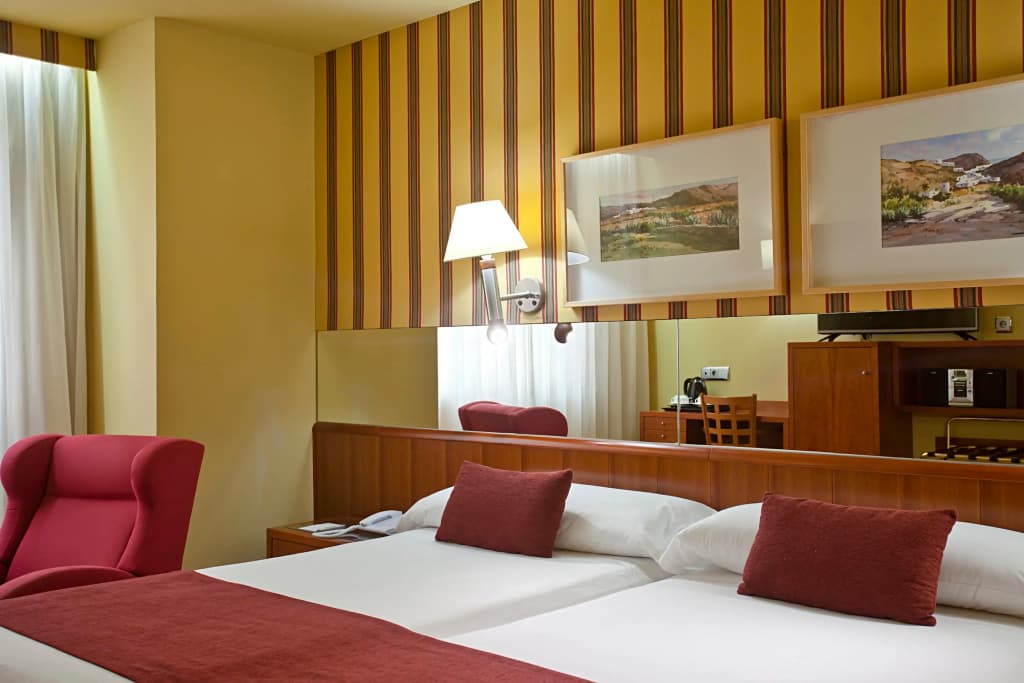 Ilunion Les Corts Spa Hotel - photo 32