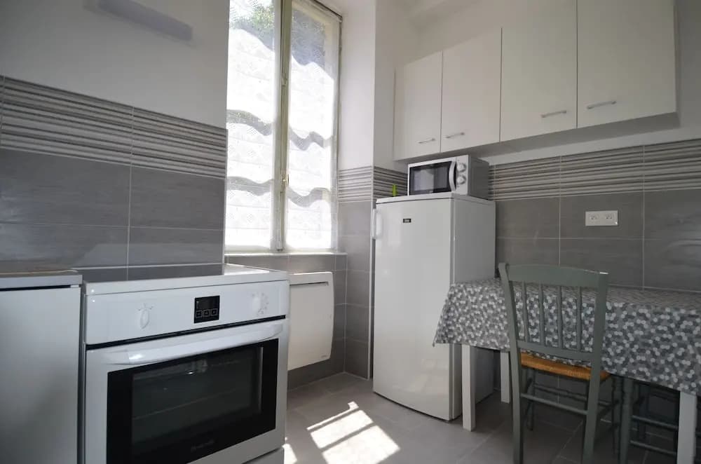 Quiet Modern Studio In The Heights Of The Port Of Nice - photo 13