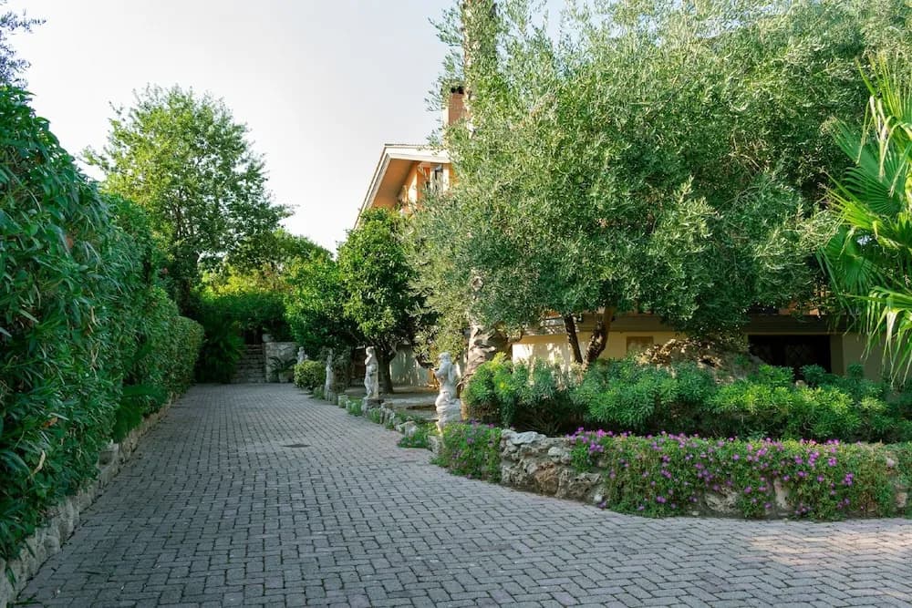 Villa Aurelia Romana - photo 20