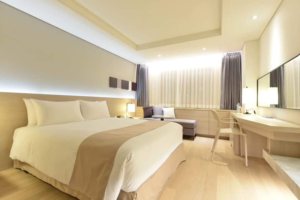Pacific Hotel - photo 3