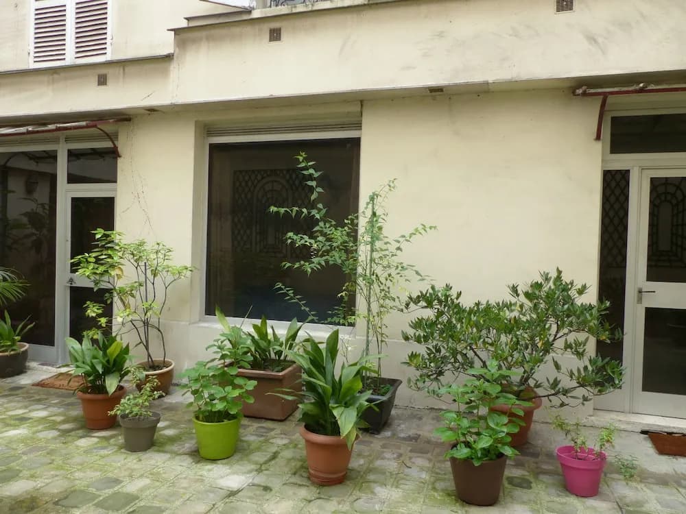 Rue Turgot Apartment - photo 6