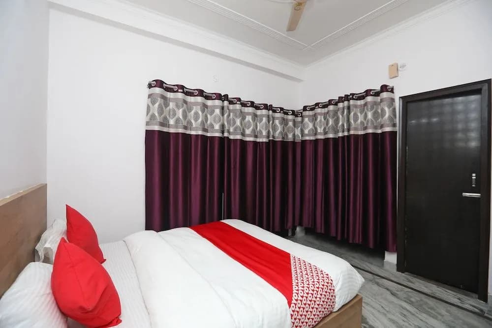 OYO 37055 M R Residency - photo 3