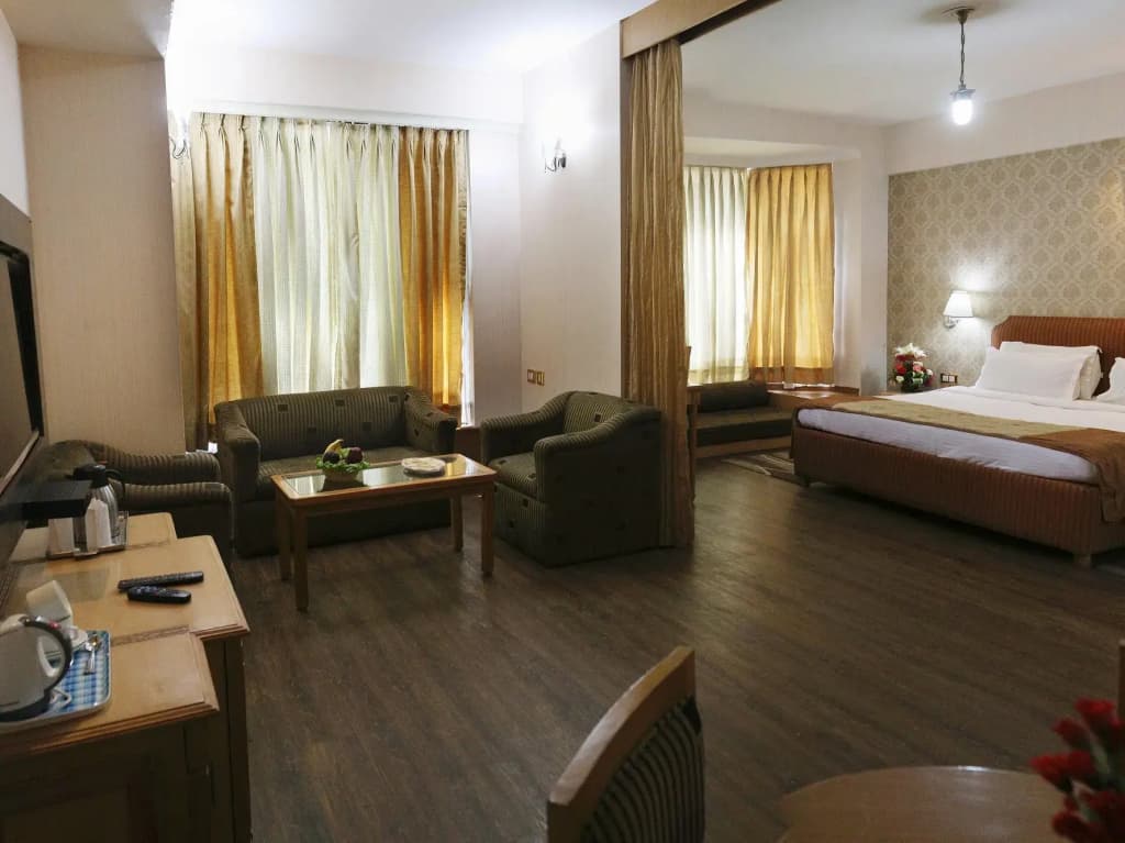 Dee Marks Hotel & Resorts - photo 3