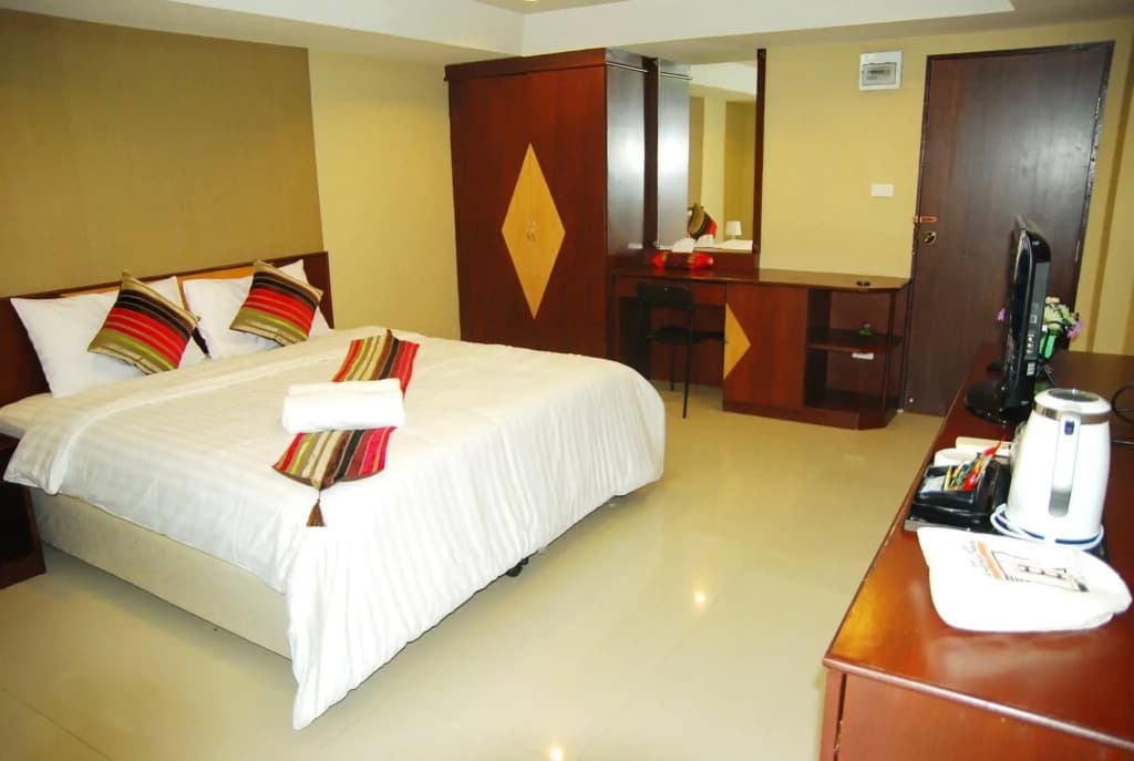 Grannylla Residence Charoenkrung - photo 2