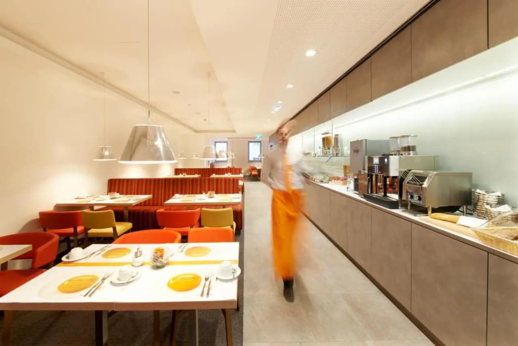 Simm’s Hotel – the cityhotel next to Metro U3 - photo 30
