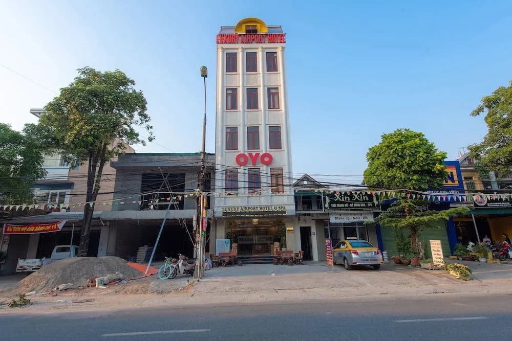 Oyo 383 Luxury Airport Hotel & SPA - photo 1