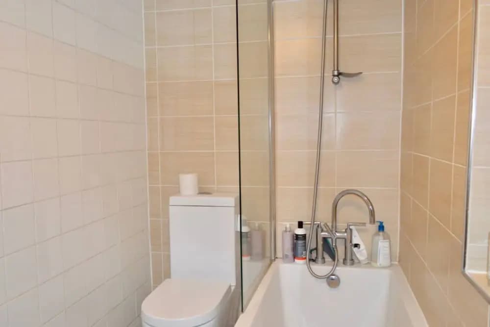 Modern Open-plan Leith Flat - photo 15