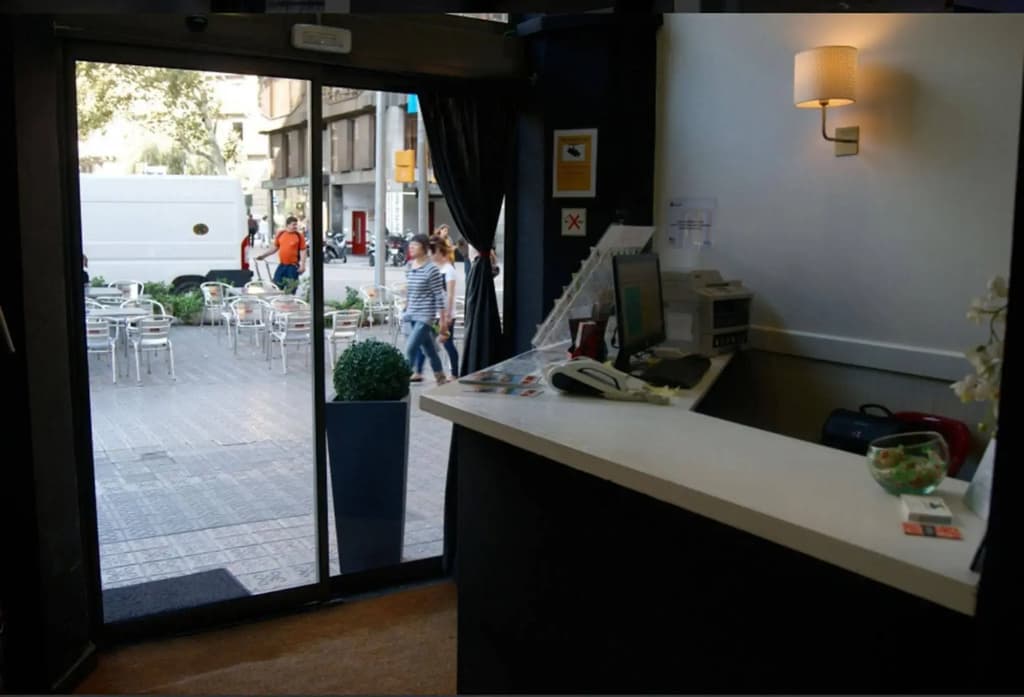 Hostal Mayerling Centro - photo 7