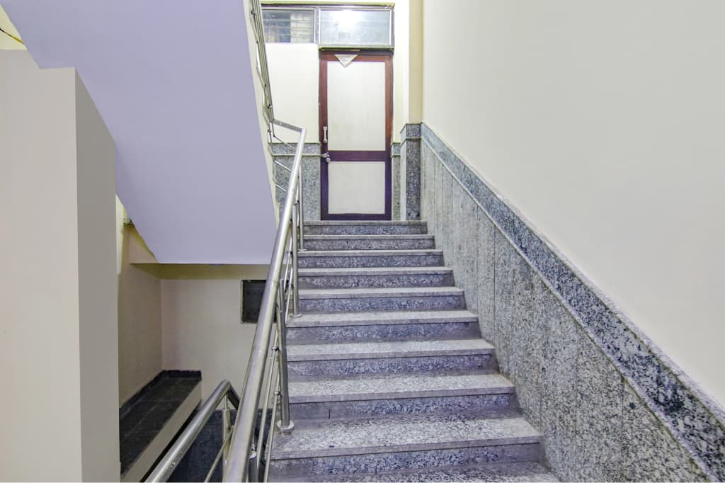 Ashok Vihar by Fabhotel - photo 11