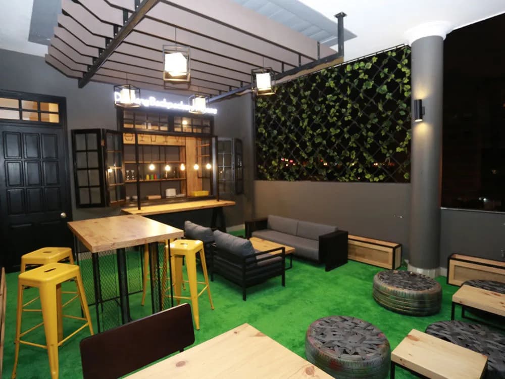 Barneys Danang Backpackers House - photo 15