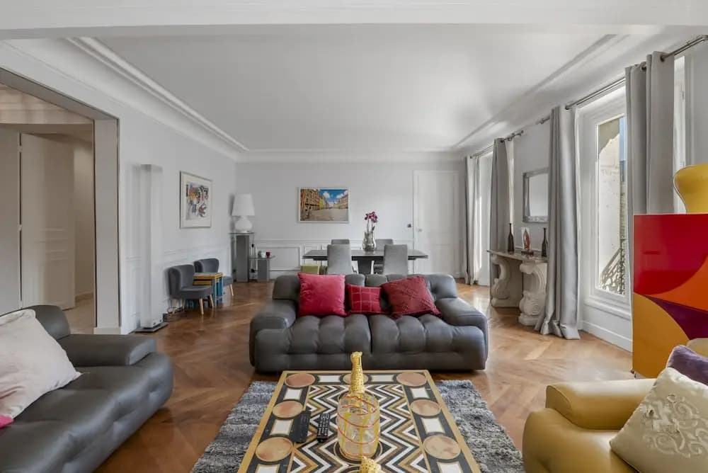 Luxury 4 Bed Residence - Next to Arc de Triomphe - photo 4