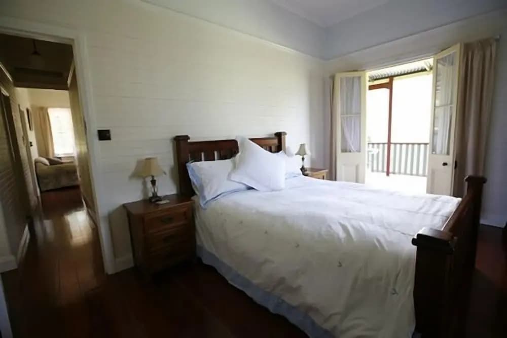 Singletons Retreat - photo 1