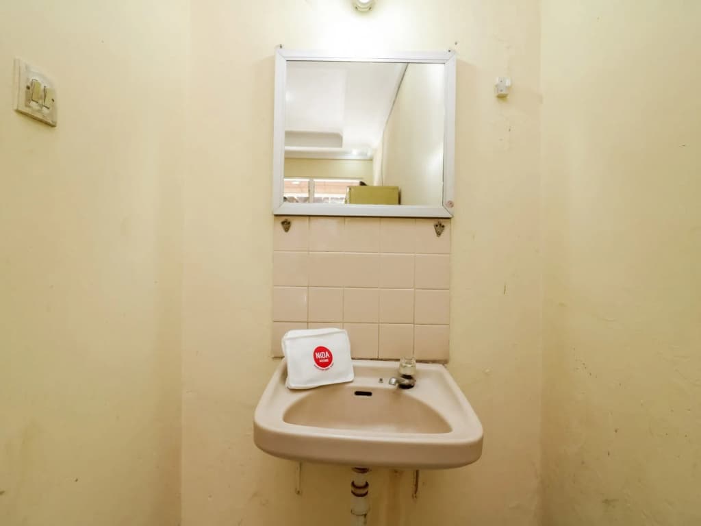 Hotel O Ratu - photo 10