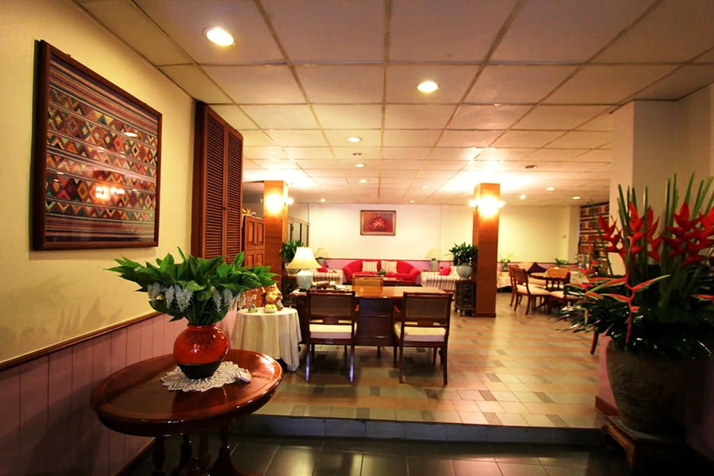 Travel Lodge Suriwongse - Adult only - photo 16
