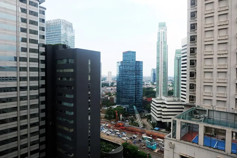 2 BR Central Location Sahid Sudirman Residence By Travelio - photo 10