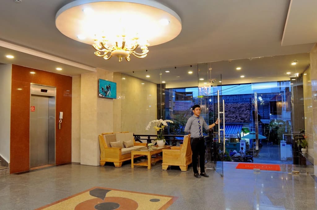 Full House Hotel - photo 20