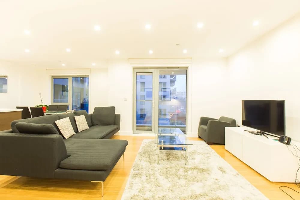 Two Bedroom Apartment Aldgate - photo 5