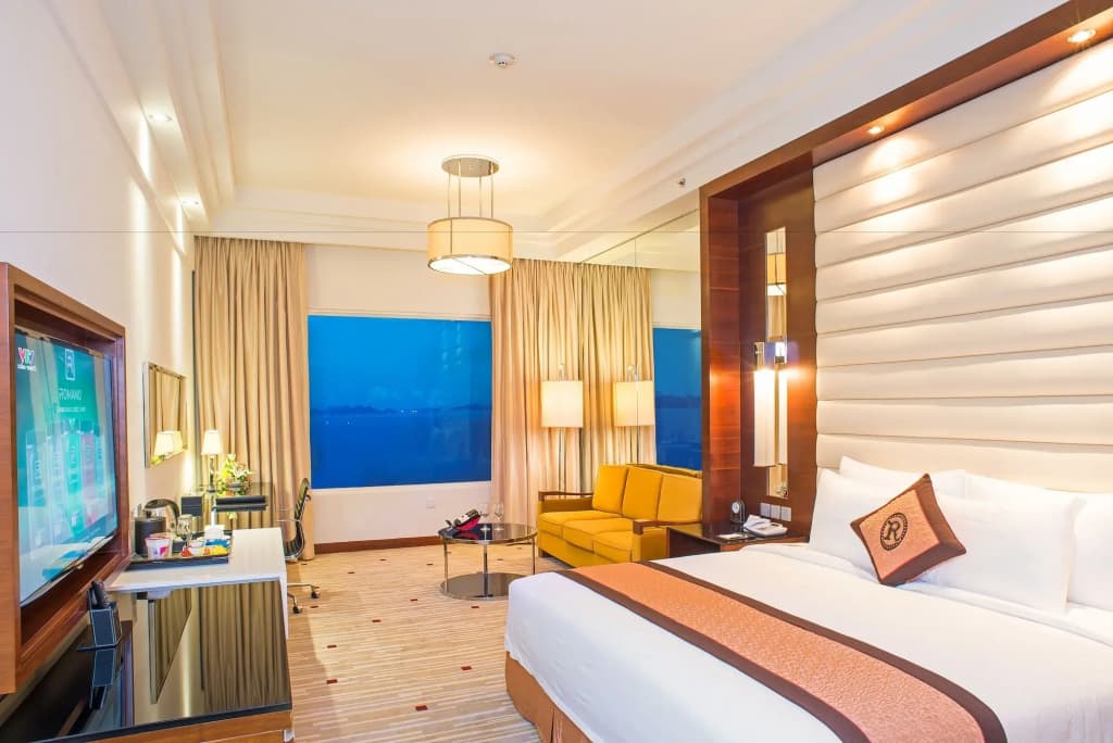 Royal Halong Hotel - photo 41