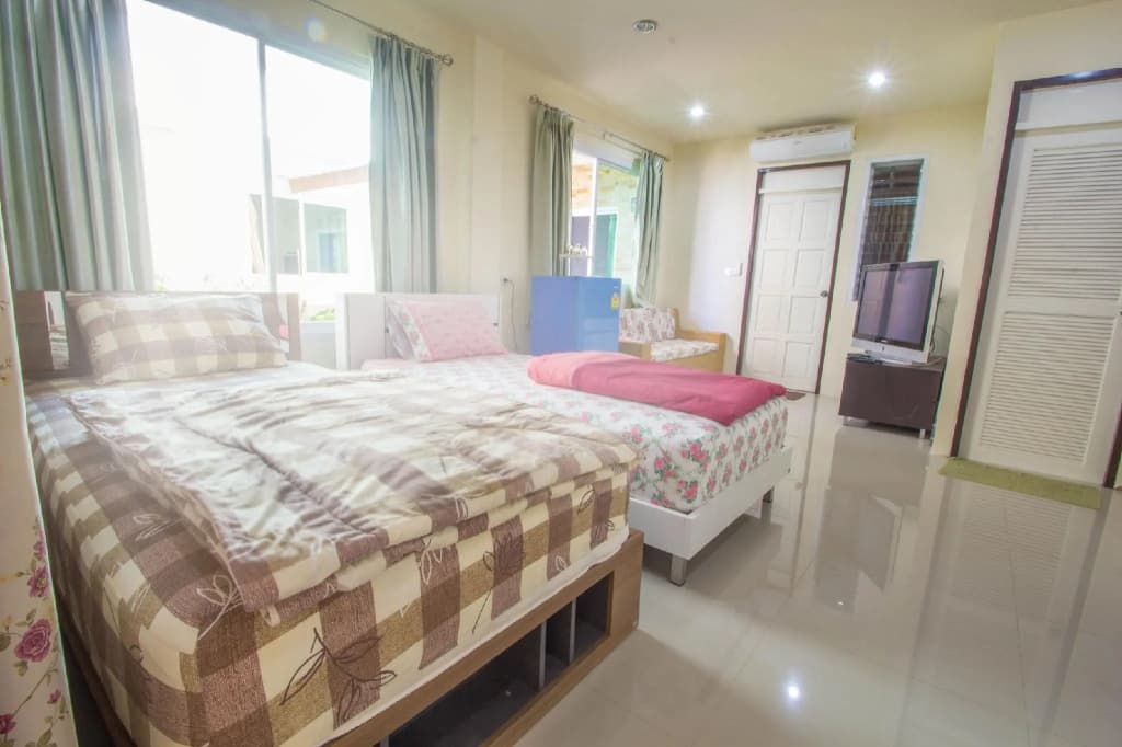 Nu Phuket Airport Residence - photo 7