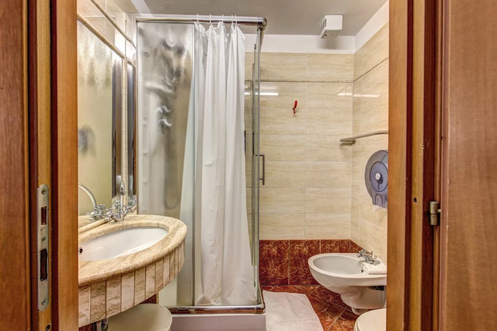 Hotel Giuliana - photo 9