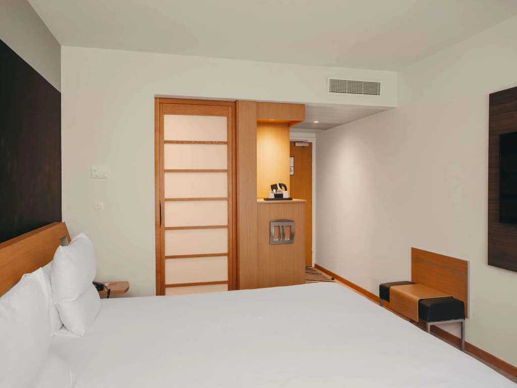 Novotel Paris Centre Tour Eiffel Hotel - photo 8