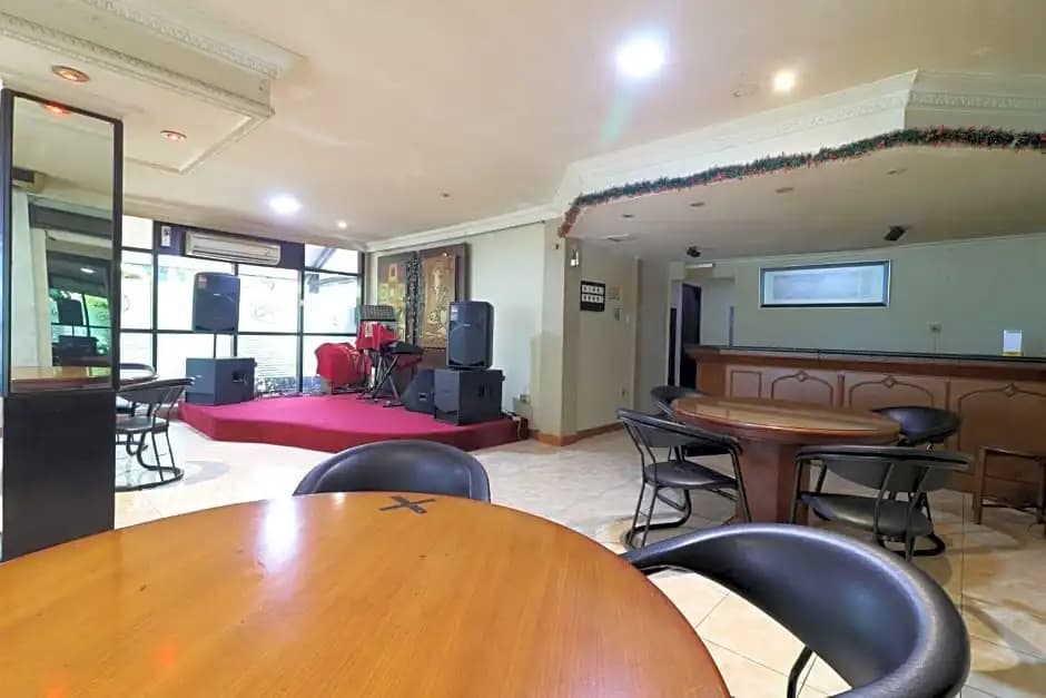 C One Hotel Pulomas - photo 10