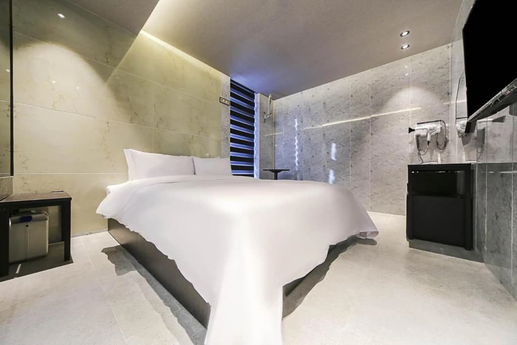 MG Hotel Jonggak - photo 17