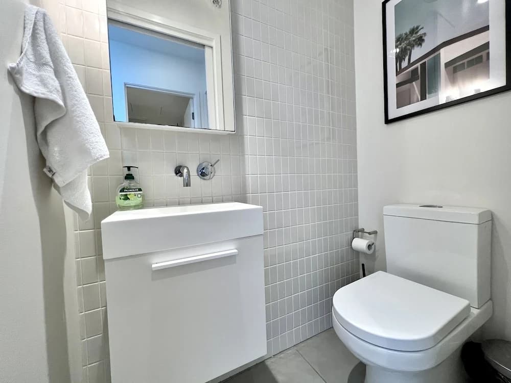 Readyset Apartment on Emerald - photo 7