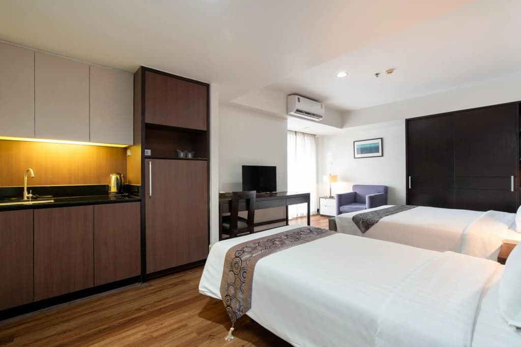 Lily Hotel Bangkok - photo 5