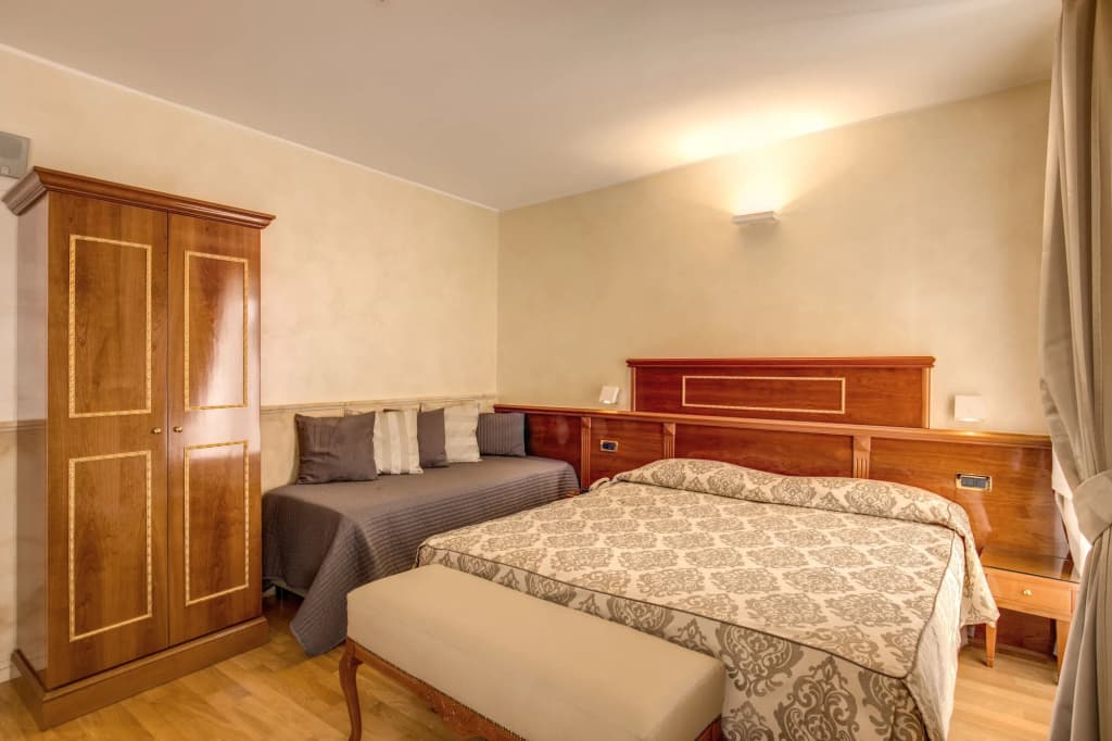 Pantheon Rooms - photo 2