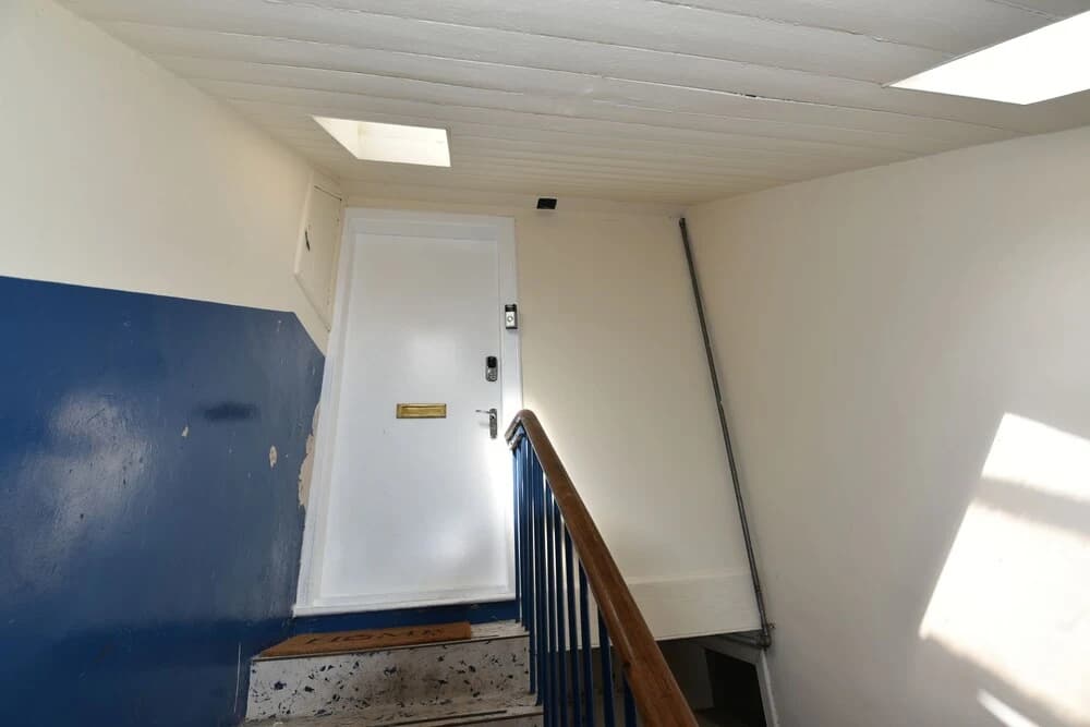 First - Seagate House Apartment - photo 9
