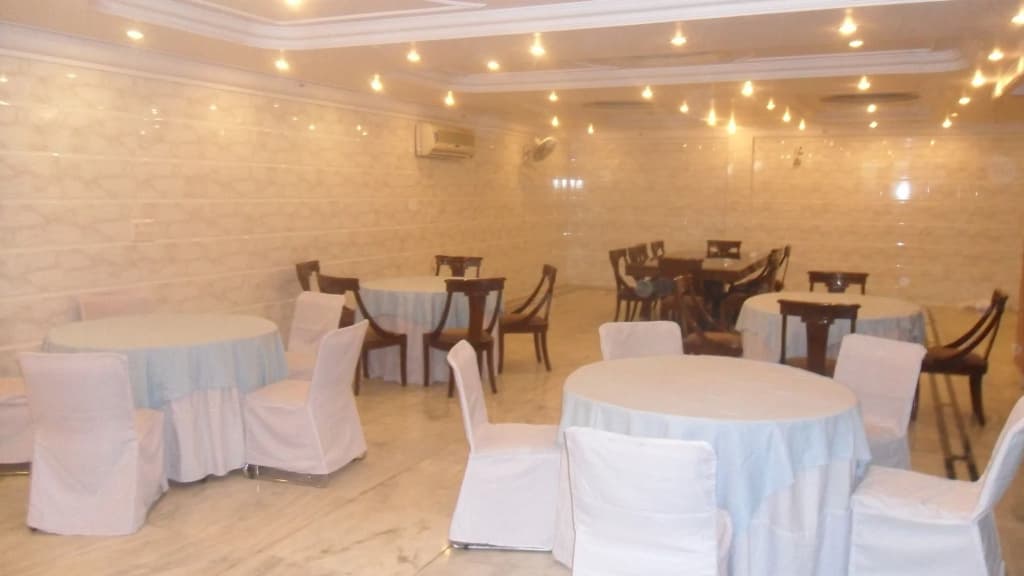 Hotel Singh International - photo 19