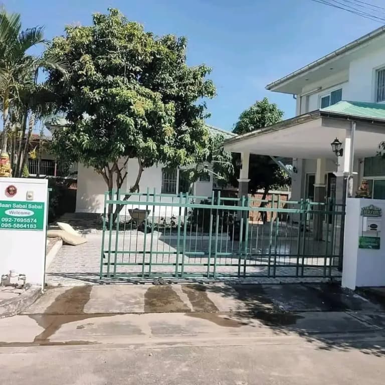 Charming 3-bedroom House With Pool Near Lat Krabang Airport - photo 11