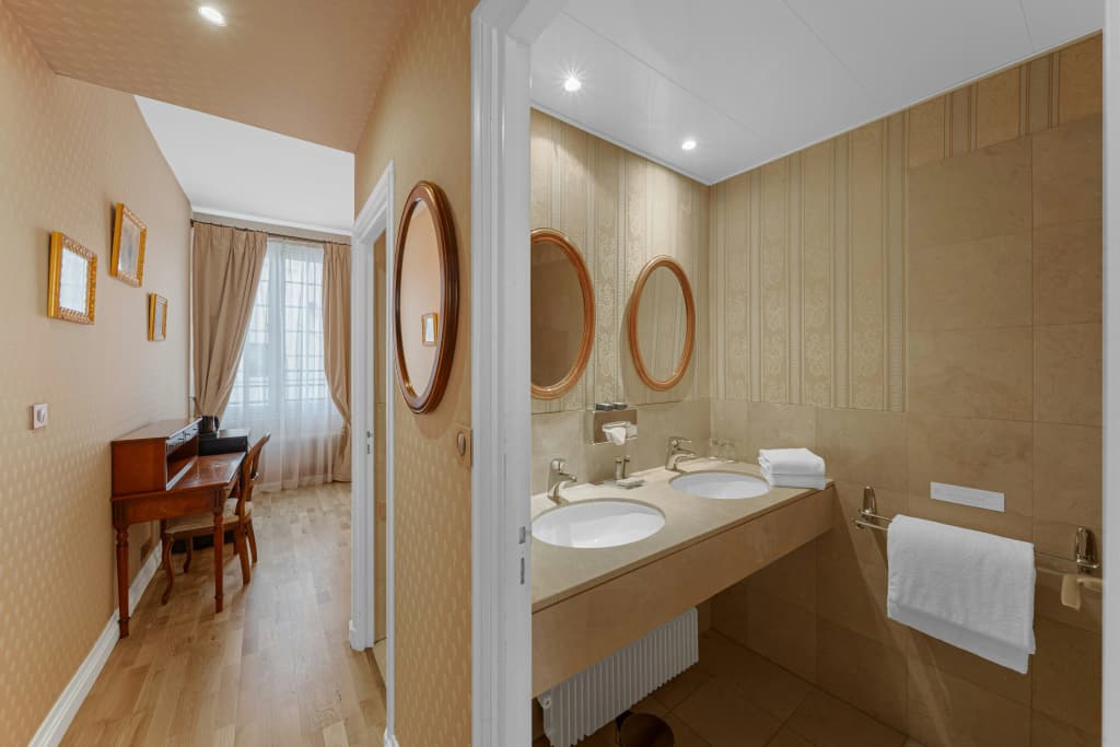 Hôtel de la Bretonnerie - photo 9