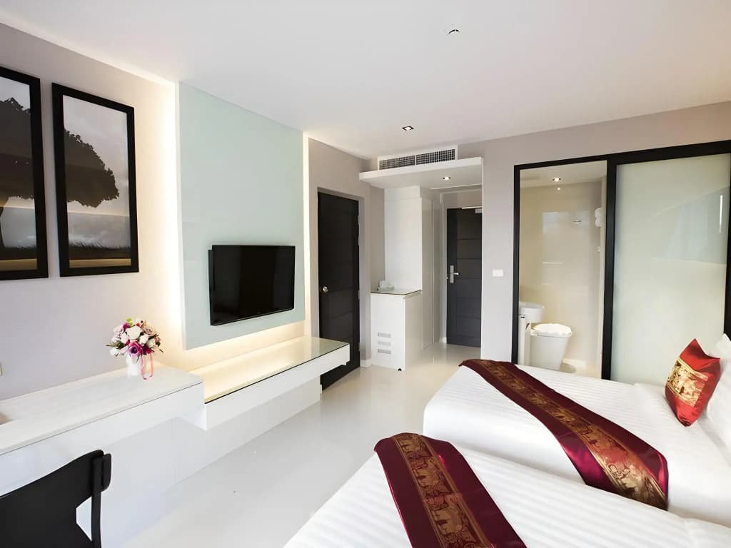 Serenotel Pattaya Beach Front - photo 37