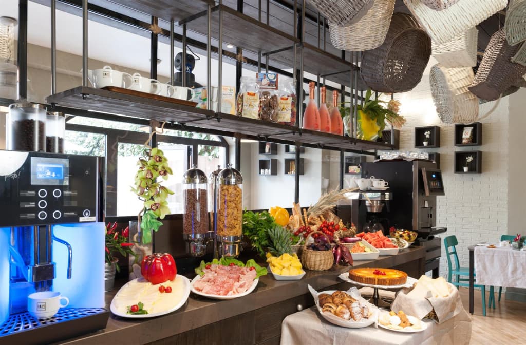 Hotel Lombardia - photo 13