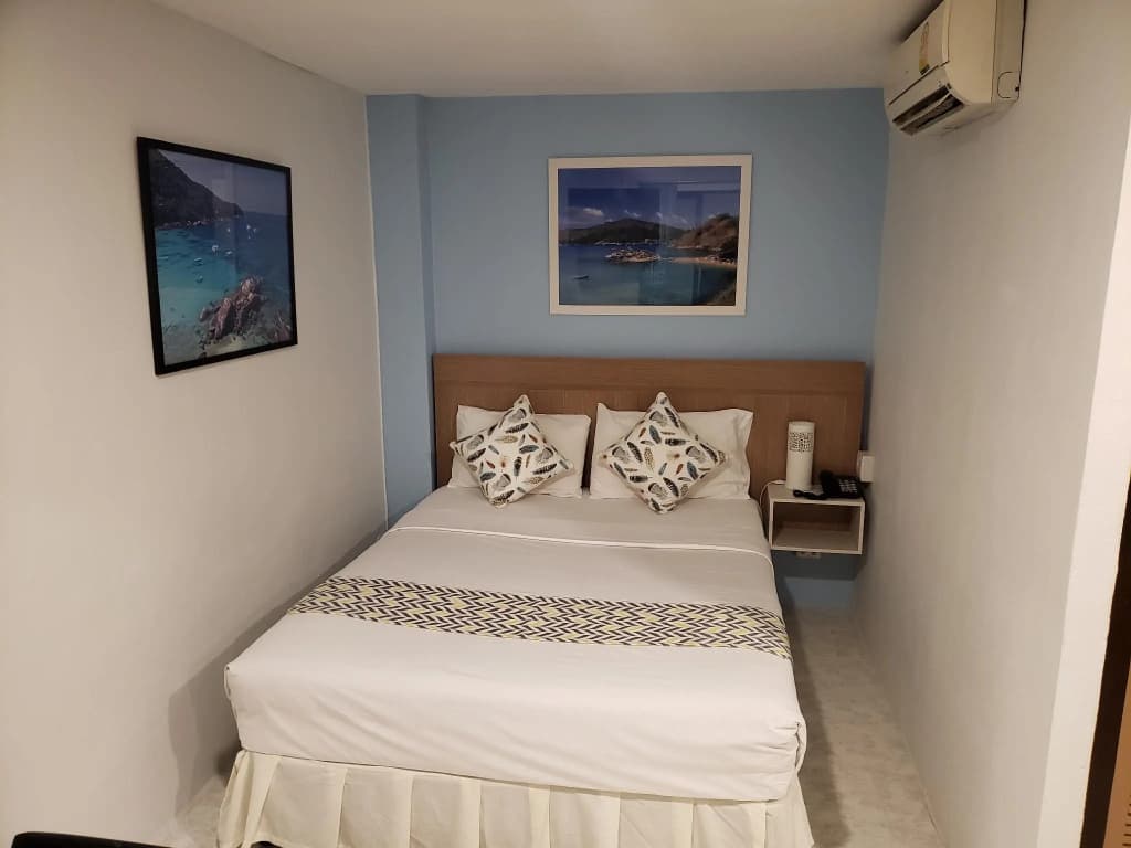 Summer Breeze Hotel - photo 2