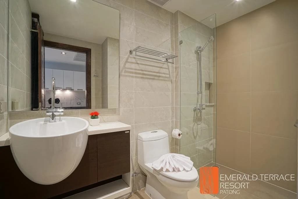Emerald Terrace Condominium Resort - photo 8