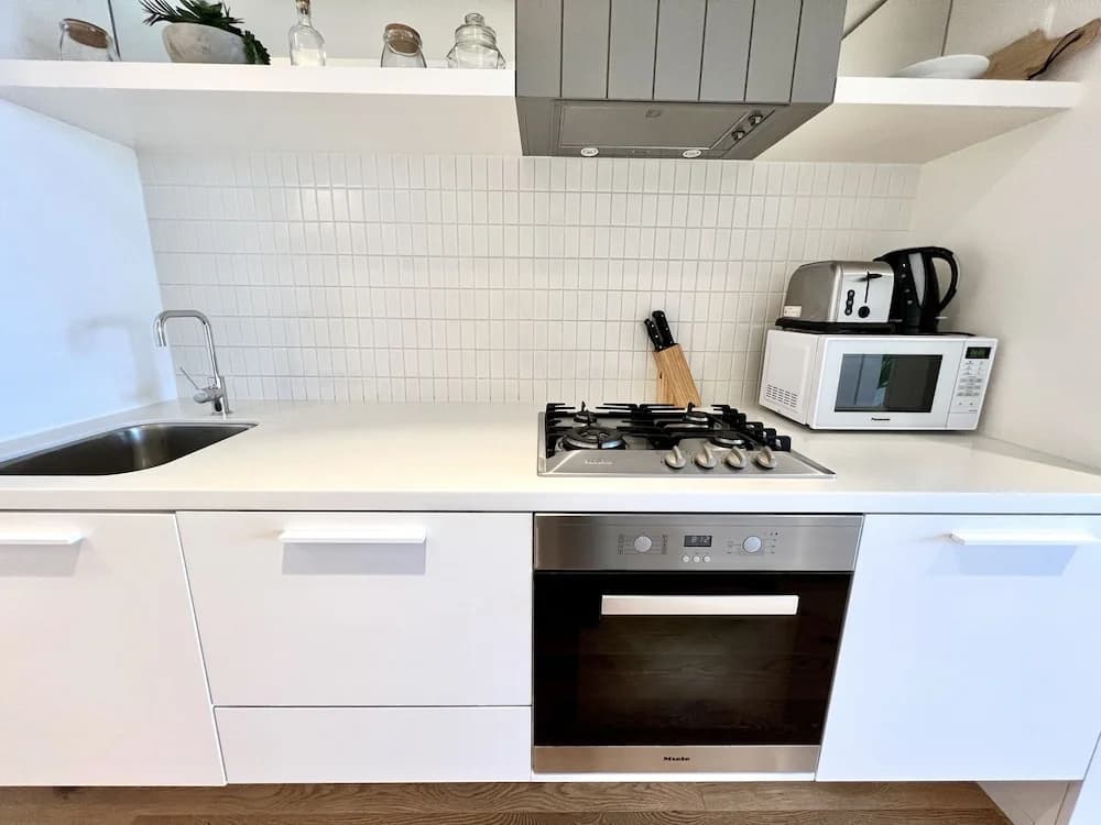 Readyset Apartment on Emerald - photo 10