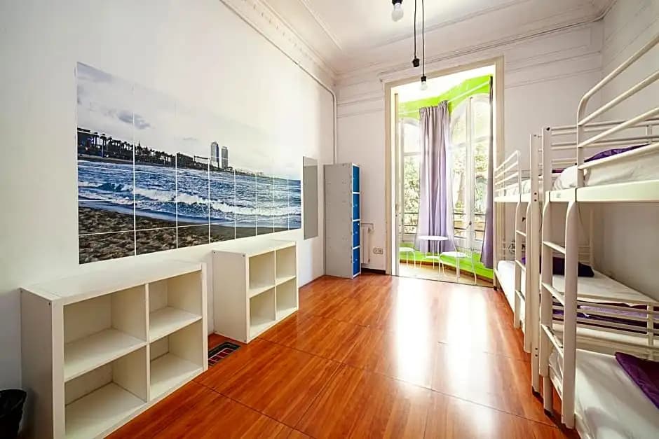 Fabrizzios Terrace Hostel - photo 6