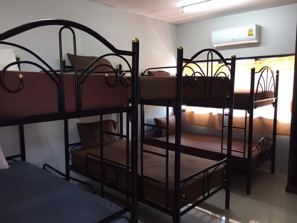 V2 Seagate Hip Hotel - Hostel - photo 15