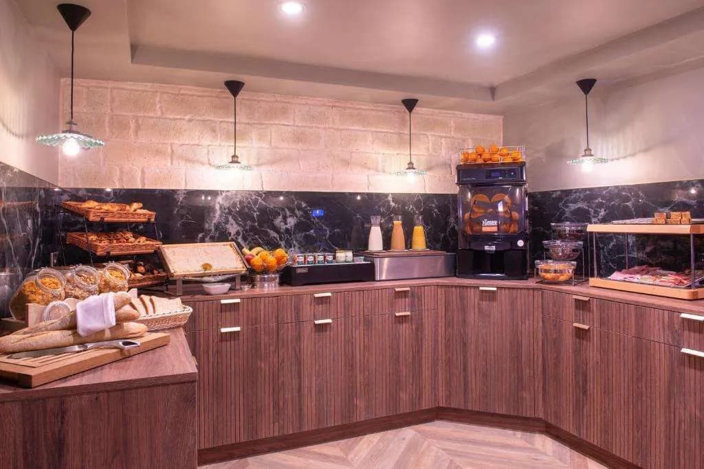 Hotel Aston - photo 12