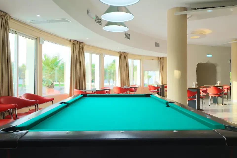 Holiday Beach Resort - photo 19