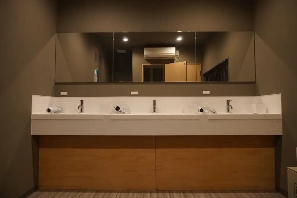 Sekai Hotel Yanagi - Hostel - photo 24