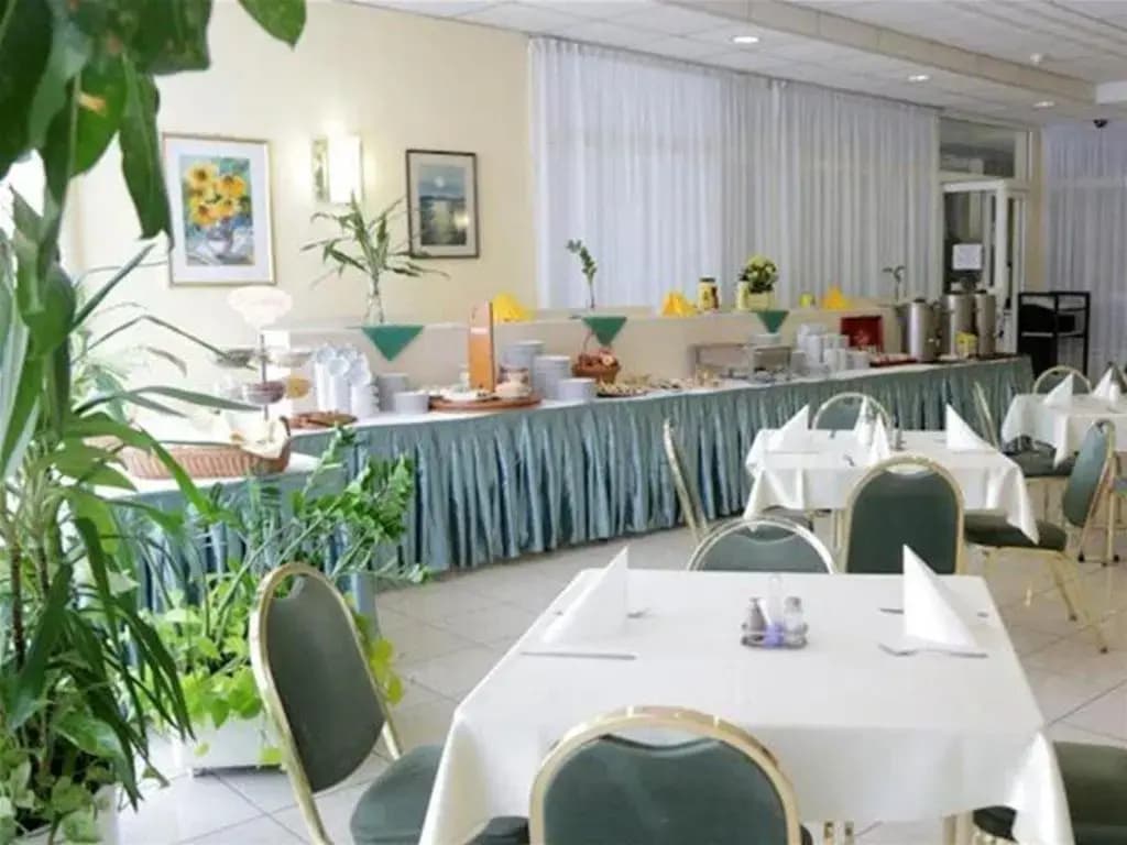 Hotel Bara Budapest - photo 14