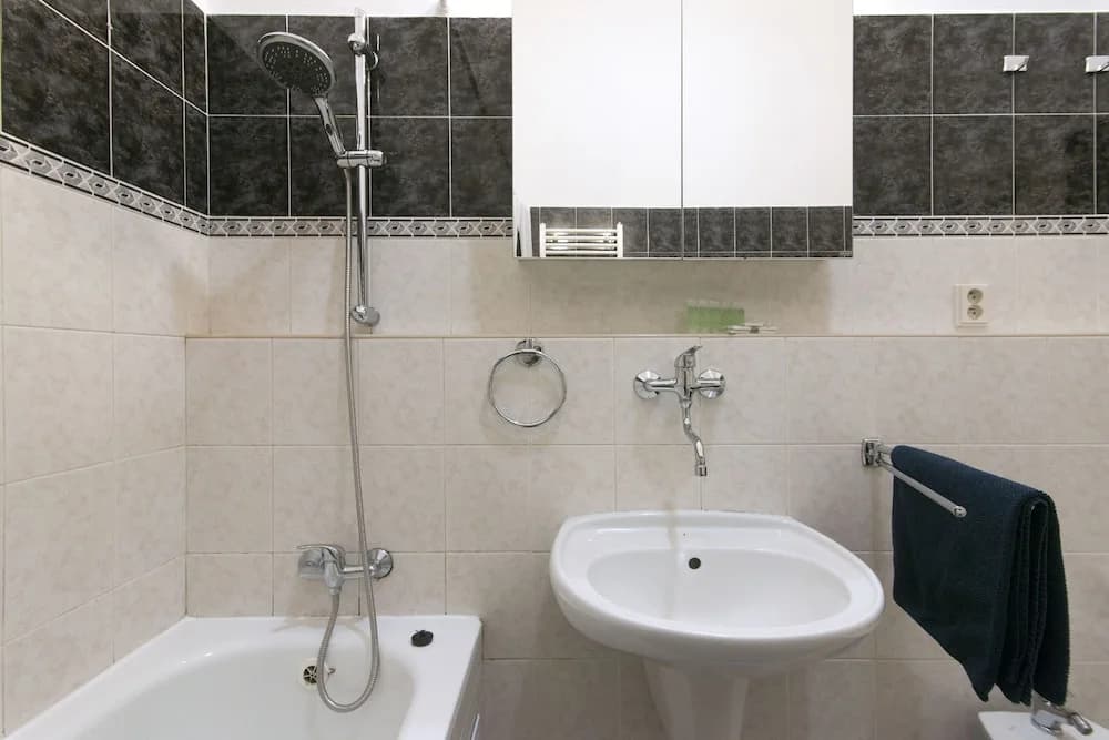 Central 3 Bedroom Home near National Museum - photo 8