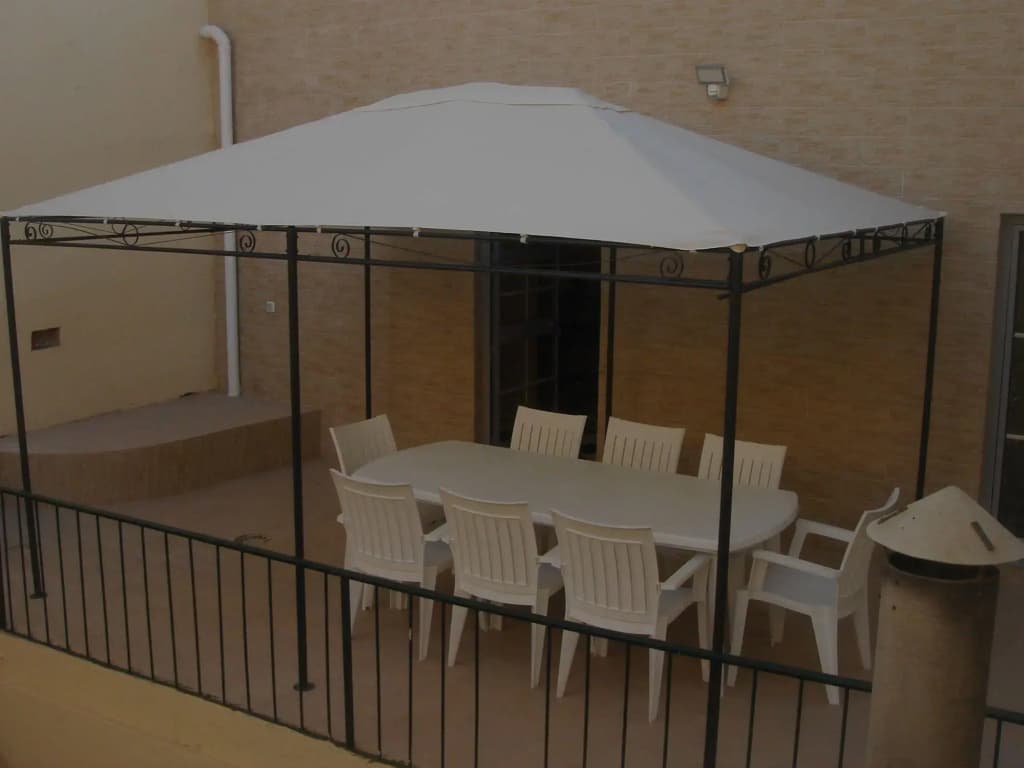 DownTown Guest House - photo 14
