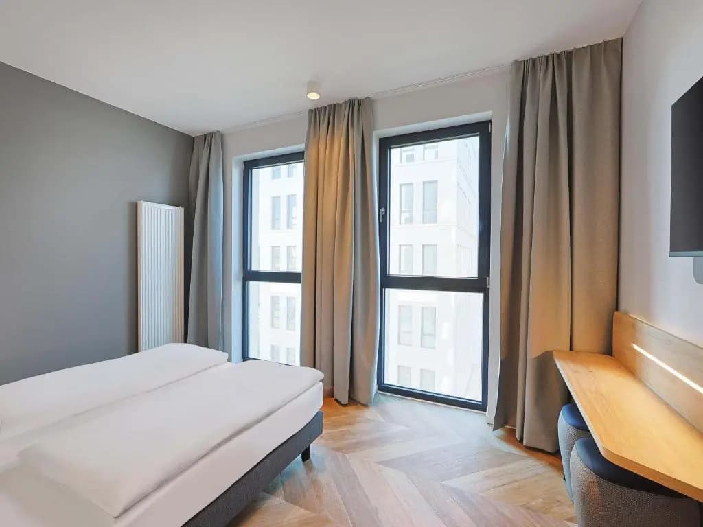 B&B Hotel Berlin Airport-Nord - photo 11