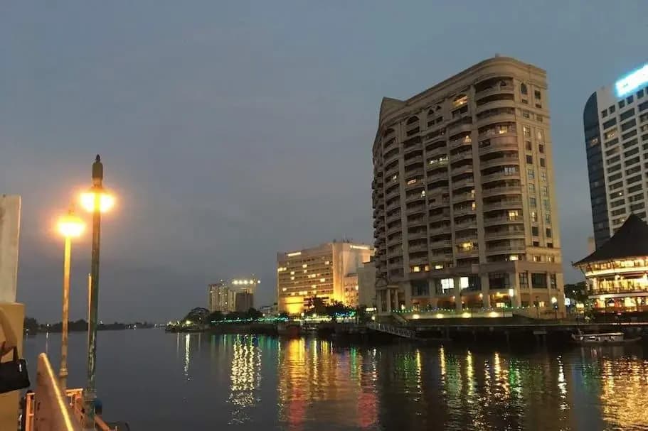 Natol Homestay-Riverbank Suites High Rise City Centre - photo 10